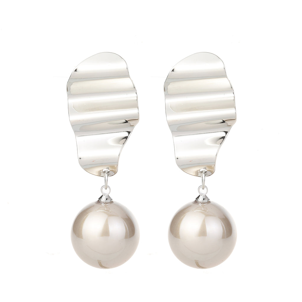 Pearl Drop Earring