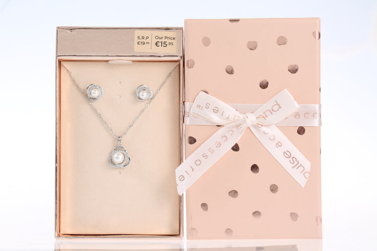 Pulse Gift Box Necklace & Earring Pearl Set Silver