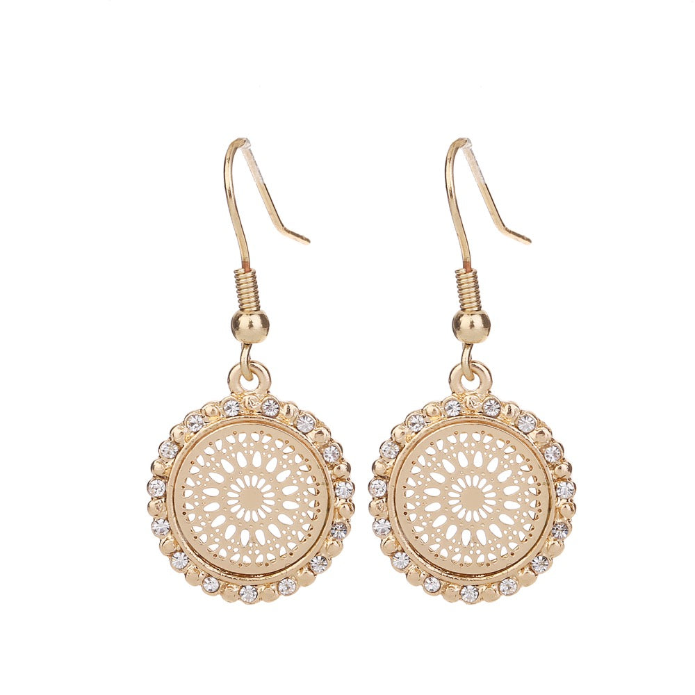 Medallion Earring Gold